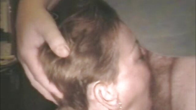 Якісні фільми :  Жінка секс брат і сестра з прекрасною дупою відкриває свою пизду, і її трахкають в неї Фільми для дорослих 
